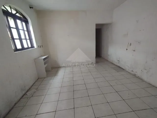 Sala com 60m², para alugar, no bairro Parque São Vicente em Mauá