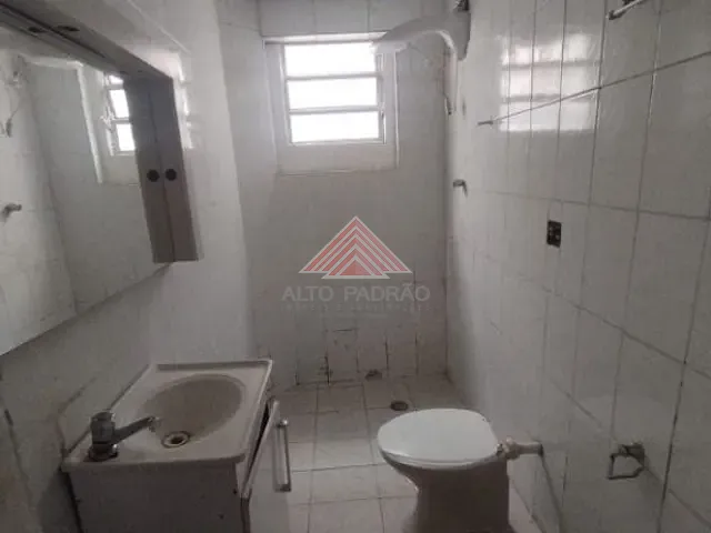 Sala com 60m², para alugar, no bairro Parque São Vicente em Mauá
