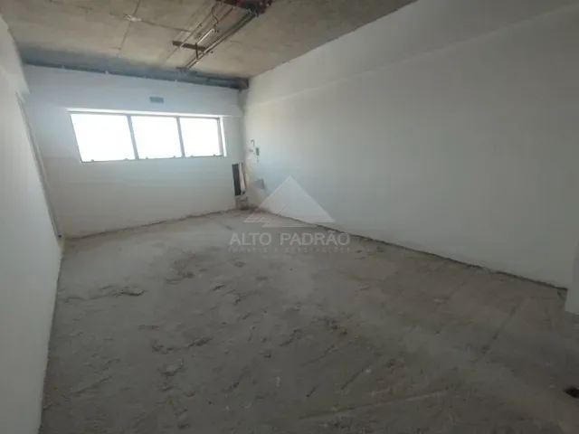 Sala com 30m², para alugar, no bairro Vila Bocaina em Mauá