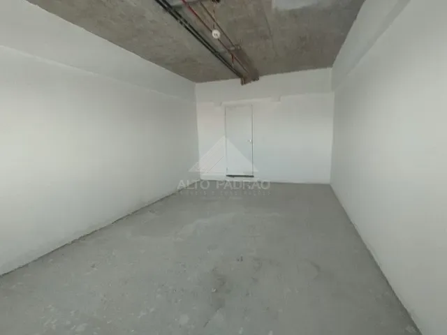 Sala com 30m², para alugar, no bairro Vila Bocaina em Mauá