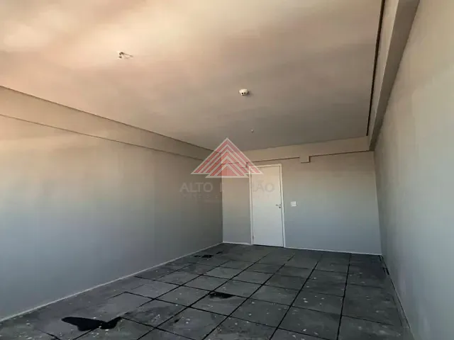 Sala com 35m², para alugar, no bairro Vila Bocaina em Mauá