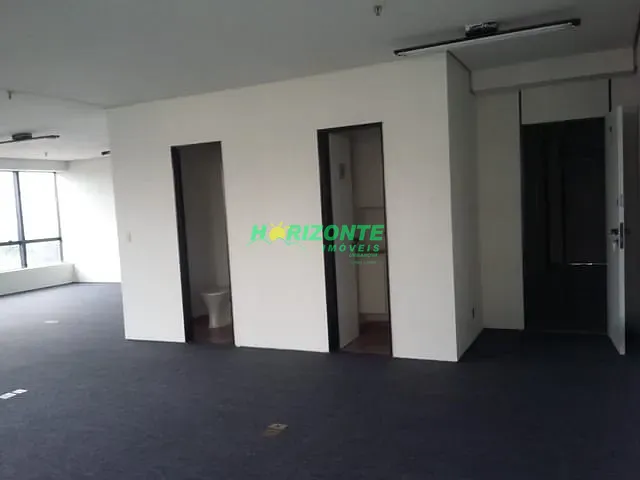 Sala com 95m², para alugar, no bairro Centro em São José dos Campos