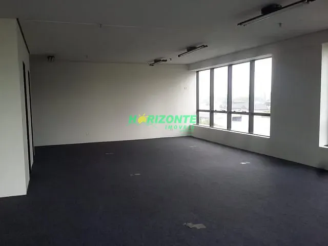 Sala com 95m², para alugar, no bairro Centro em São José dos Campos