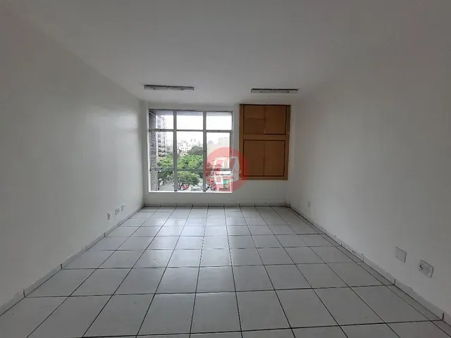 Sala com 100m², para alugar, no bairro Rio Branco em Porto Alegre