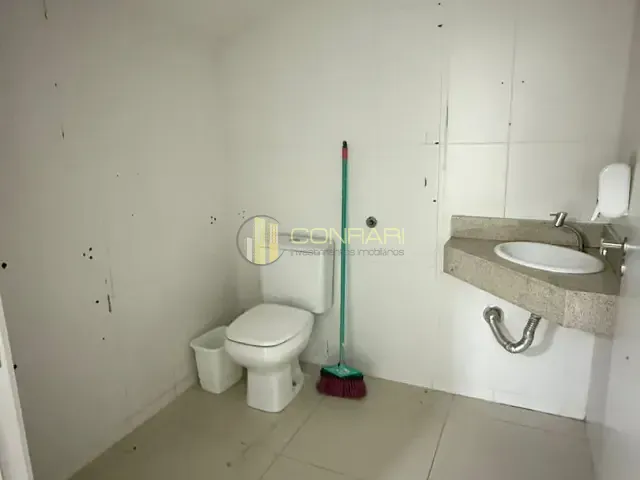 Sala para alugar, no bairro meia praia em Itapema