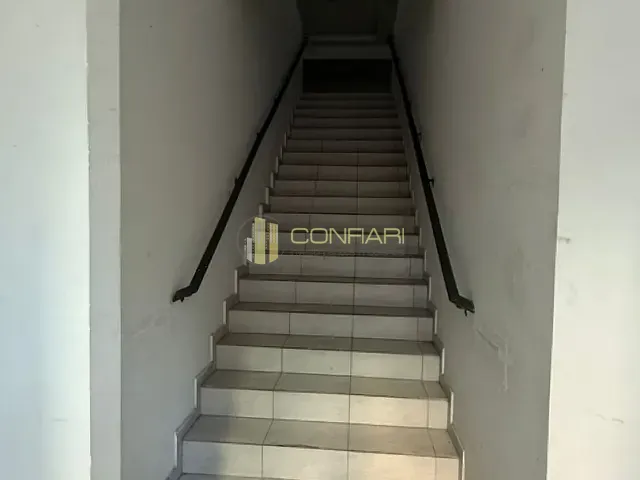 Sala para alugar, no bairro meia praia em Itapema