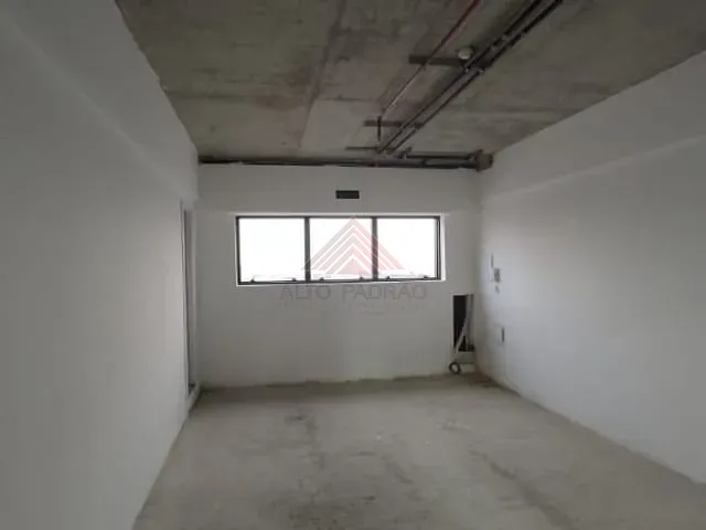 Sala com 32m², à venda, no bairro Vila Bocaina em Mauá