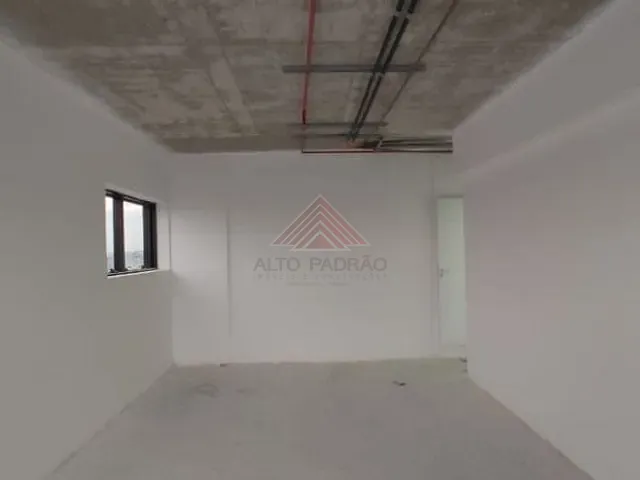 Sala com 32m², à venda, no bairro Vila Bocaina em Mauá