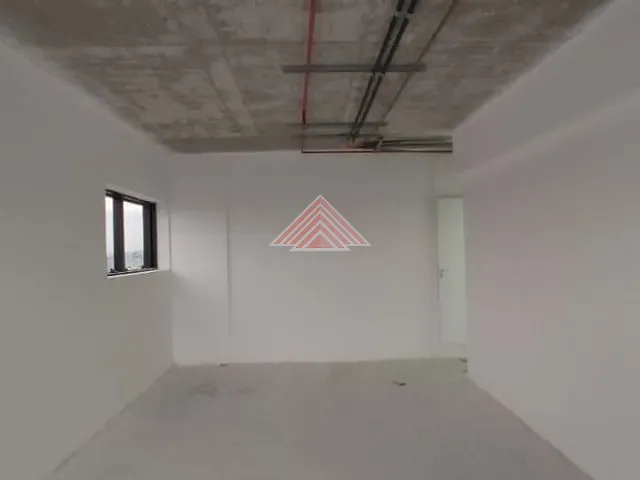 Sala com 32m², à venda, no bairro Vila Bocaina em Mauá