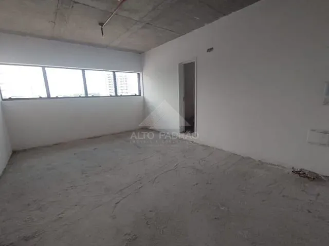 Sala com 30m², para alugar, no bairro Vila Bocaina em Mauá