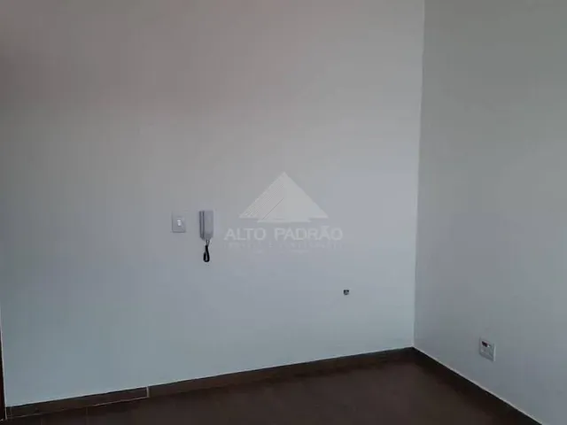 Sala com 15m², para alugar, no bairro Jardim Pilar em Mauá