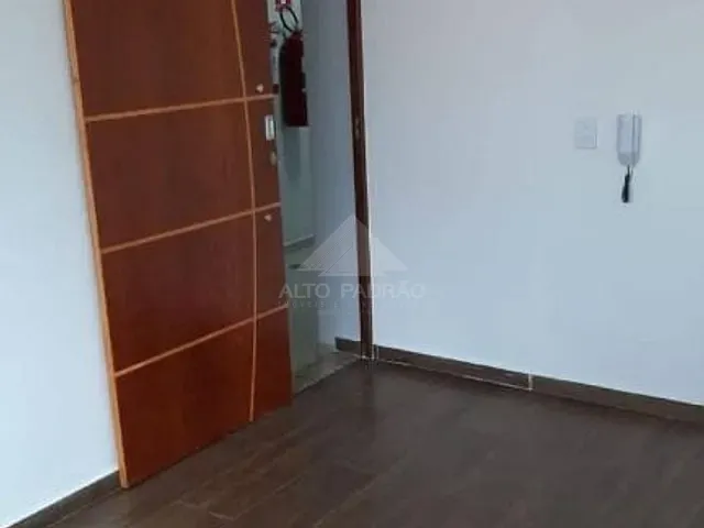 Sala com 15m², para alugar, no bairro Jardim Pilar em Mauá