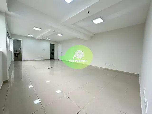 Sala com 113m², para alugar, no bairro Parque Campolim em Sorocaba