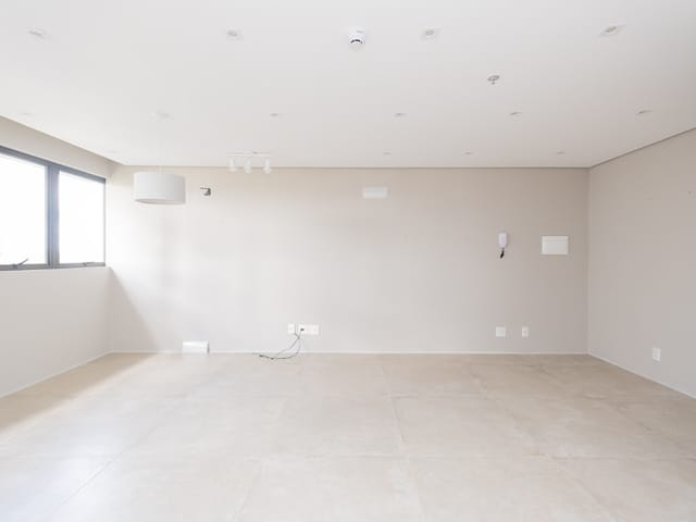 Sala com 31m², à venda ou para alugar, no bairro São Gonçalo em Pelotas
