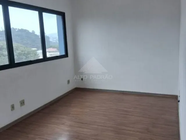 Sala com 19m², à venda, no bairro Vila Bocaina em Mauá