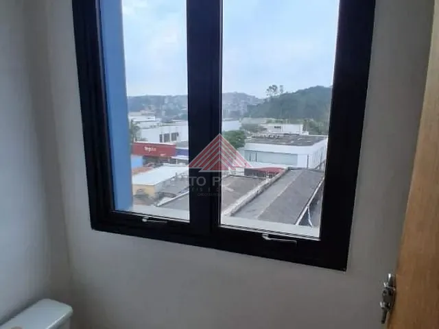 Sala com 19m², à venda, no bairro Vila Bocaina em Mauá