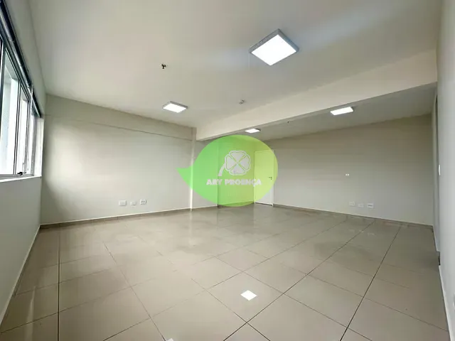 Sala com 77m², para alugar, no bairro Parque Campolim em Sorocaba