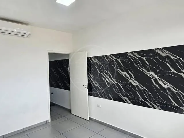 Sala com 25m², para alugar, no bairro Cidade Dutra em São Paulo