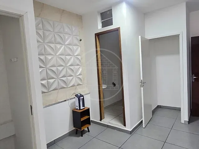 Sala com 25m², para alugar, no bairro Cidade Dutra em São Paulo