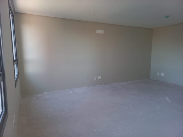 Sala à venda, no bairro São Gonçalo em Pelotas