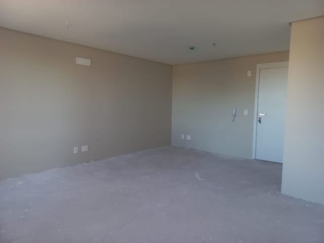 Sala à venda, no bairro São Gonçalo em Pelotas