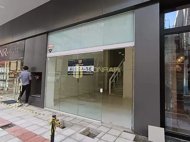 Sala para alugar, no bairro Meia praia em Itapema