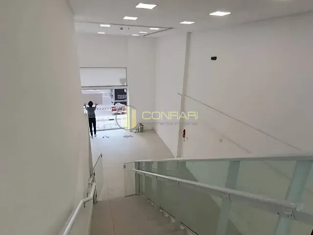 Sala para alugar, no bairro Meia praia em Itapema