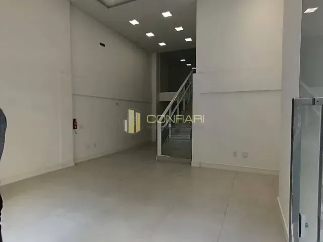 Sala para alugar, no bairro Meia praia em Itapema