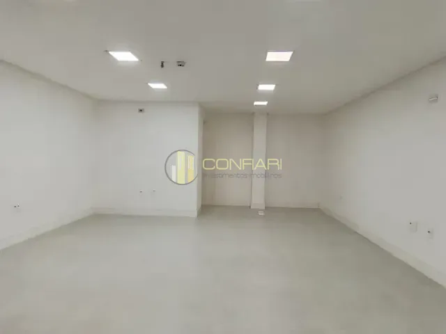 Sala para alugar, no bairro Meia praia em Itapema