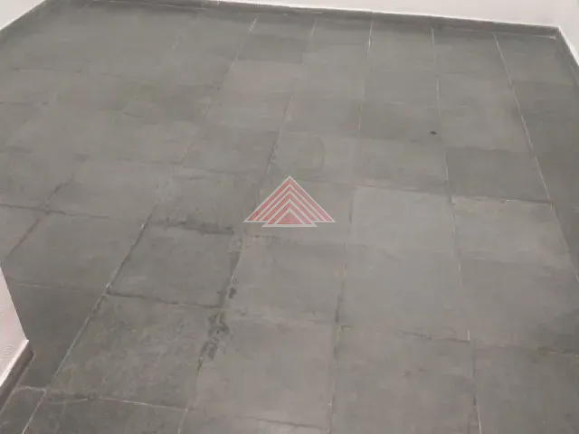 Sala com 12m², para alugar, no bairro Jardim Pedroso em Mauá