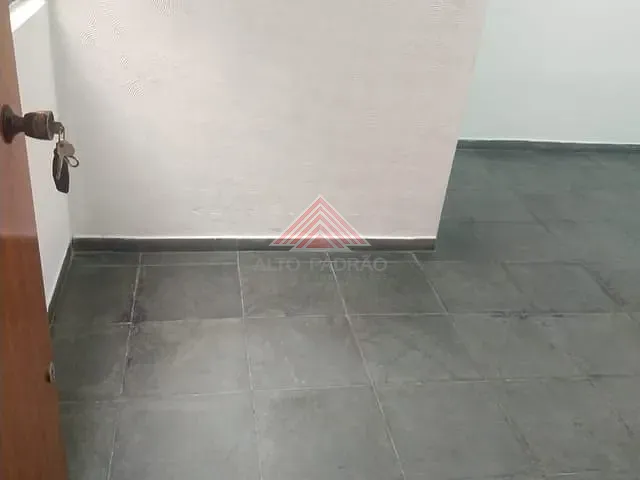 Sala com 12m², para alugar, no bairro Jardim Pedroso em Mauá