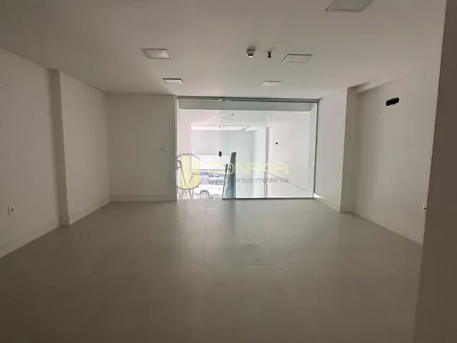 Sala para alugar, no bairro Meia praia em Itapema
