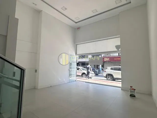 Sala para alugar, no bairro Meia praia em Itapema