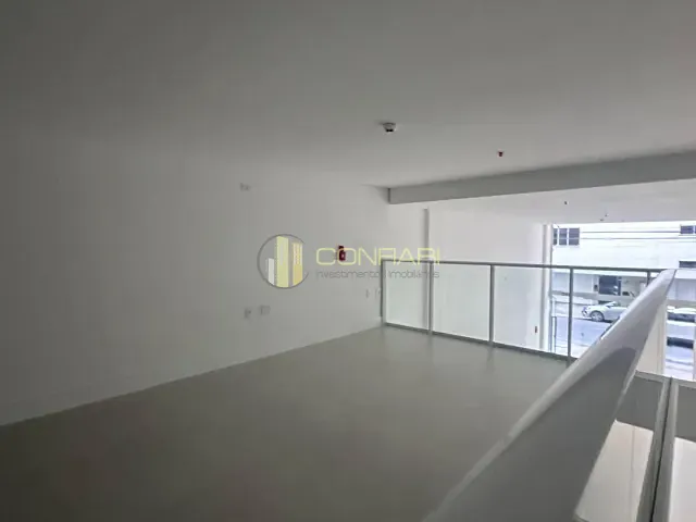 Sala para alugar, no bairro Meia praia em Itapema