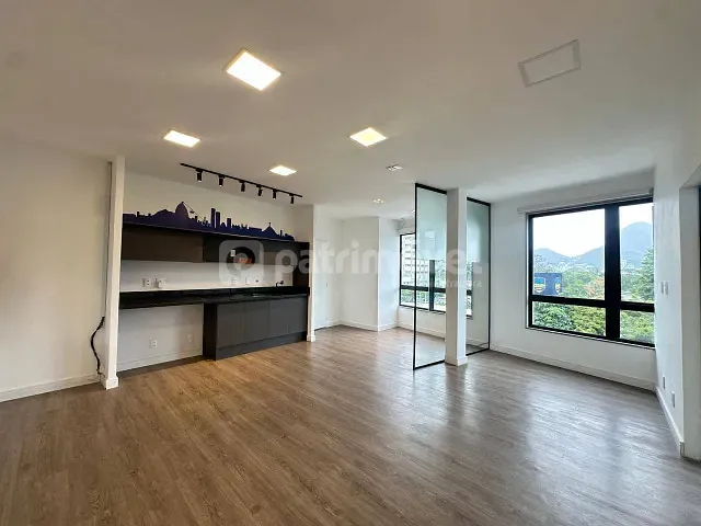 Sala com 70m², para alugar, no bairro Leblon em Rio de Janeiro