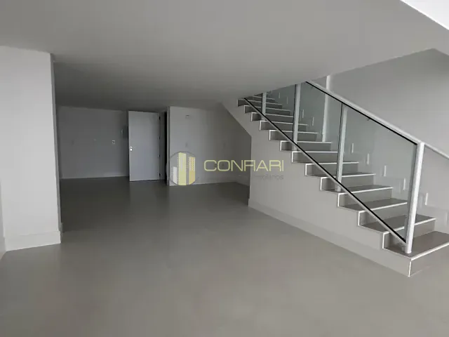 Sala para alugar, no bairro Meia praia em Itapema