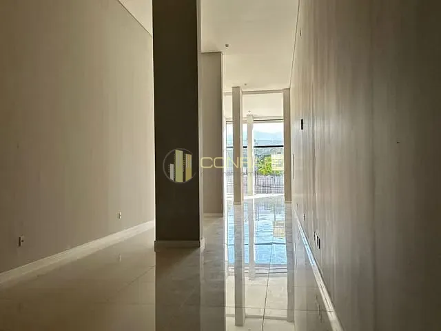 Sala com 133m², para alugar, no bairro centro em Itapema