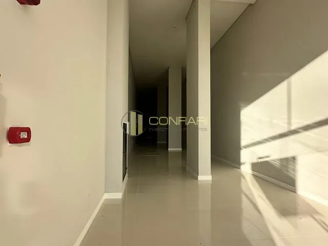 Sala com 133m², para alugar, no bairro centro em Itapema