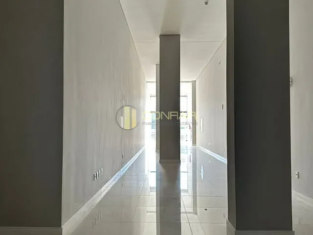 Sala com 133m², para alugar, no bairro centro em Itapema