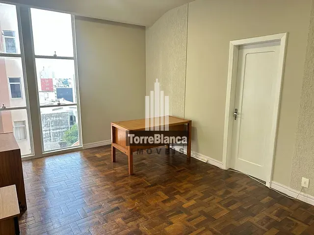 Sala com 16m², para alugar, no bairro Centro em Ponta Grossa