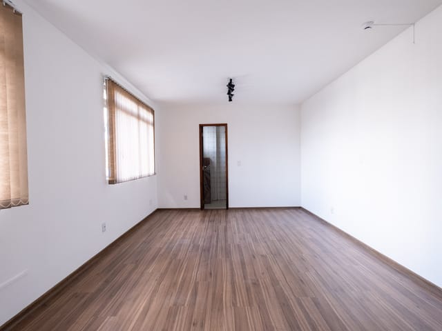 Sala para alugar, no bairro Centro em Pelotas