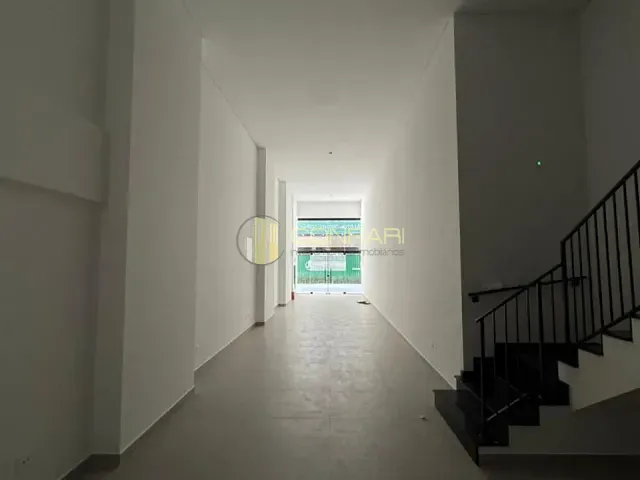 Sala para alugar, no bairro meia praia em Itapema