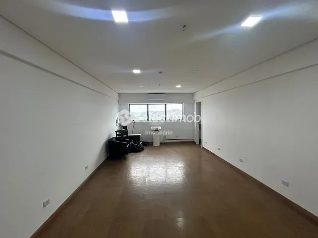 Sala com 30m², para alugar, no bairro Vila Bocaina em Mauá
