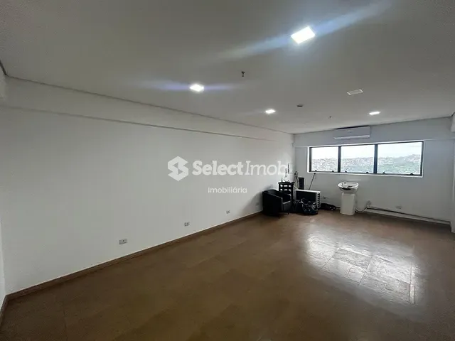Sala com 30m², para alugar, no bairro Vila Bocaina em Mauá