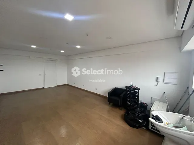 Sala com 30m², para alugar, no bairro Vila Bocaina em Mauá