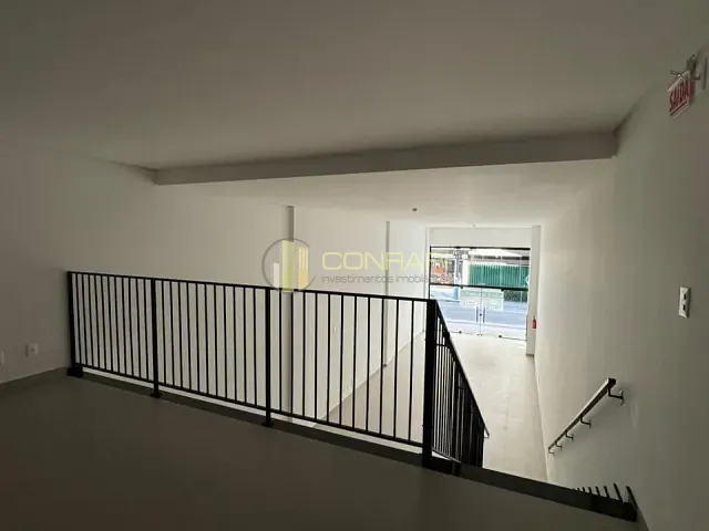 Sala para alugar, no bairro meia praia em Itapema