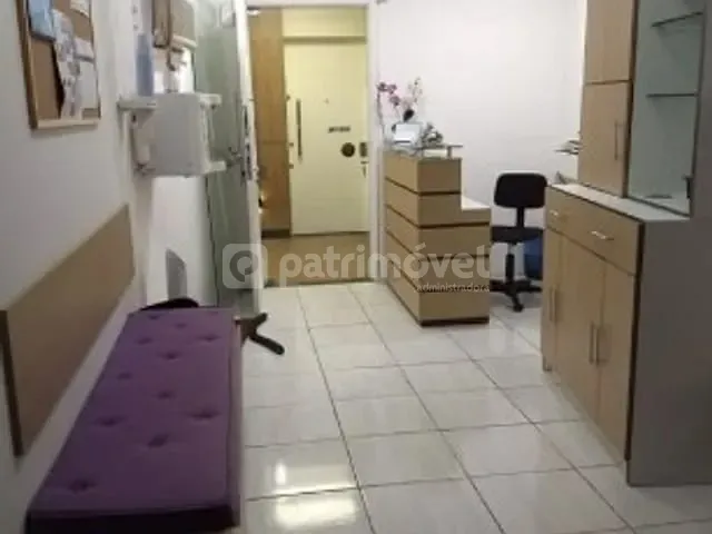 Sala à venda, no bairro Copacabana em Rio de Janeiro