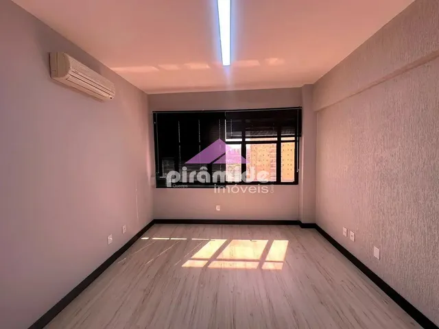Sala com 10m², para alugar, no bairro Jardim Satélite em São José Dos Campos