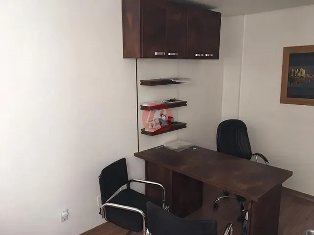 Sala à venda, no bairro Floresta em Porto Alegre