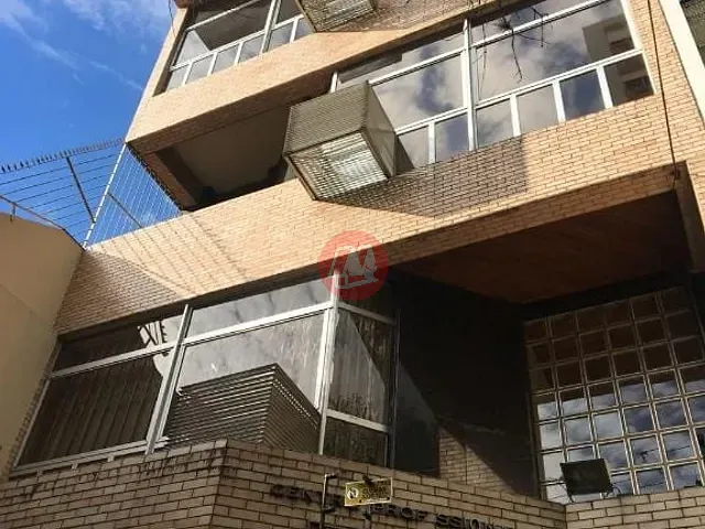 Sala à venda, no bairro Floresta em Porto Alegre